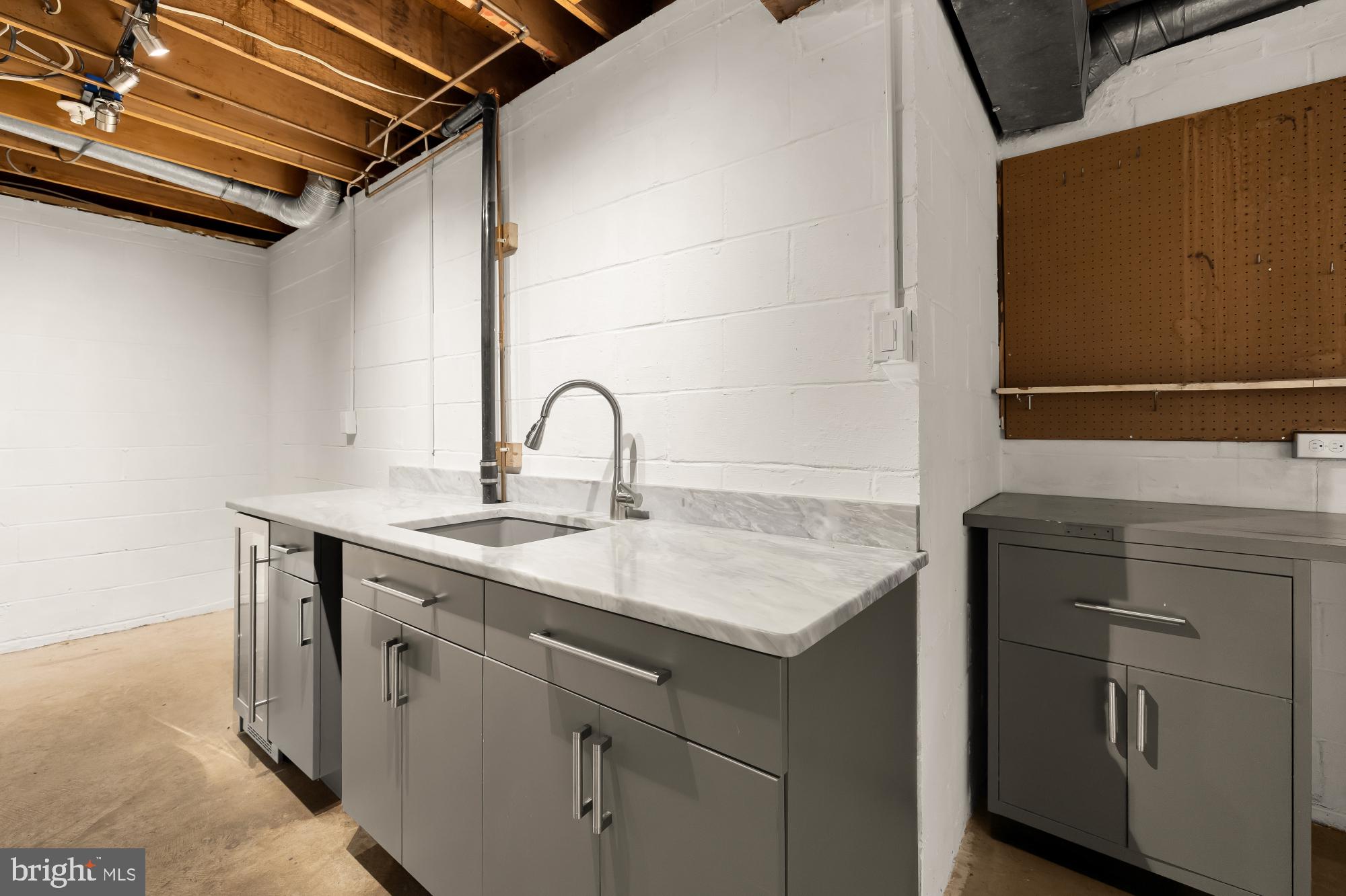 EAST GATE OF POTOMAC - Residential