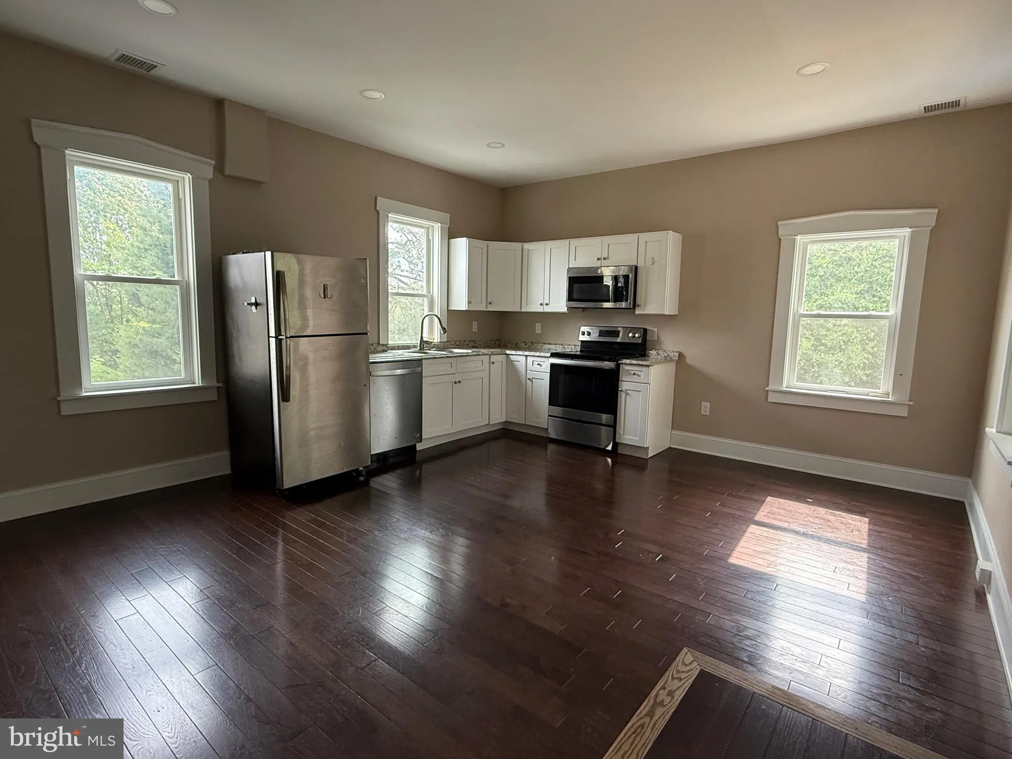 Lancaster, Pennsylvania 17601, United States, 4 Bedrooms Bedrooms, ,1 BathroomBathrooms,Residential,Active,113536