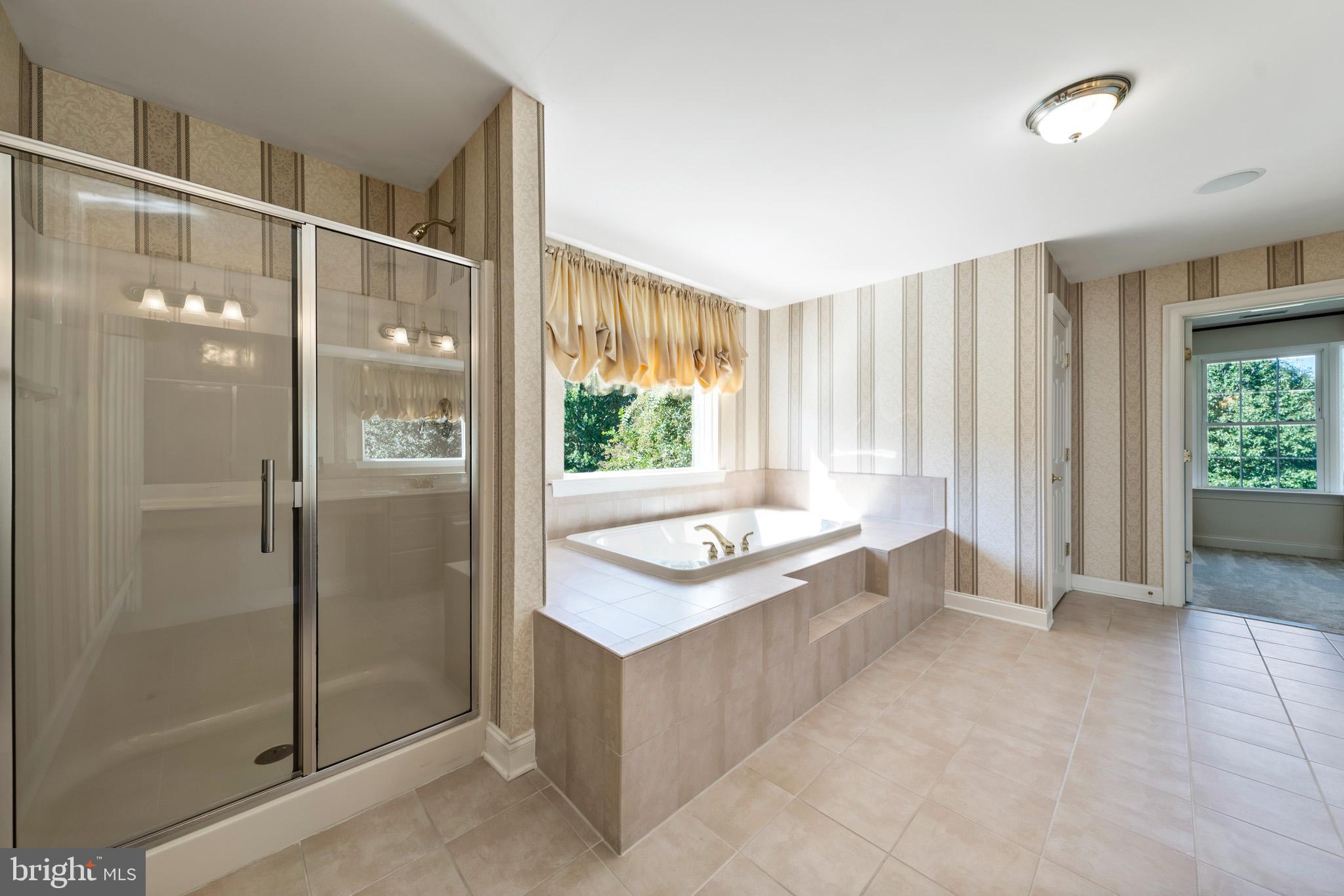 LYONS CREEK OVERLOOK - Residential