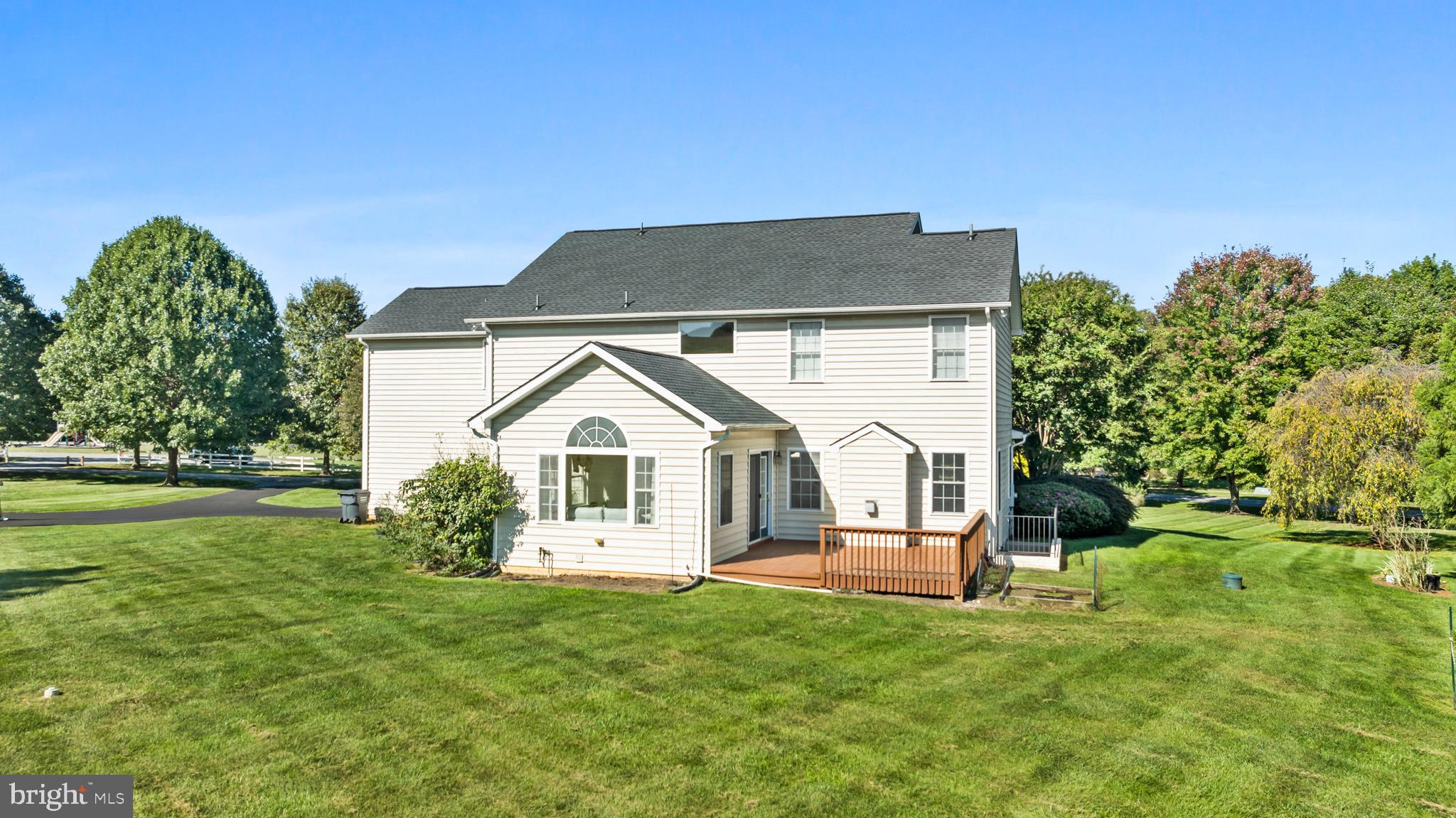 LYONS CREEK OVERLOOK - Residential