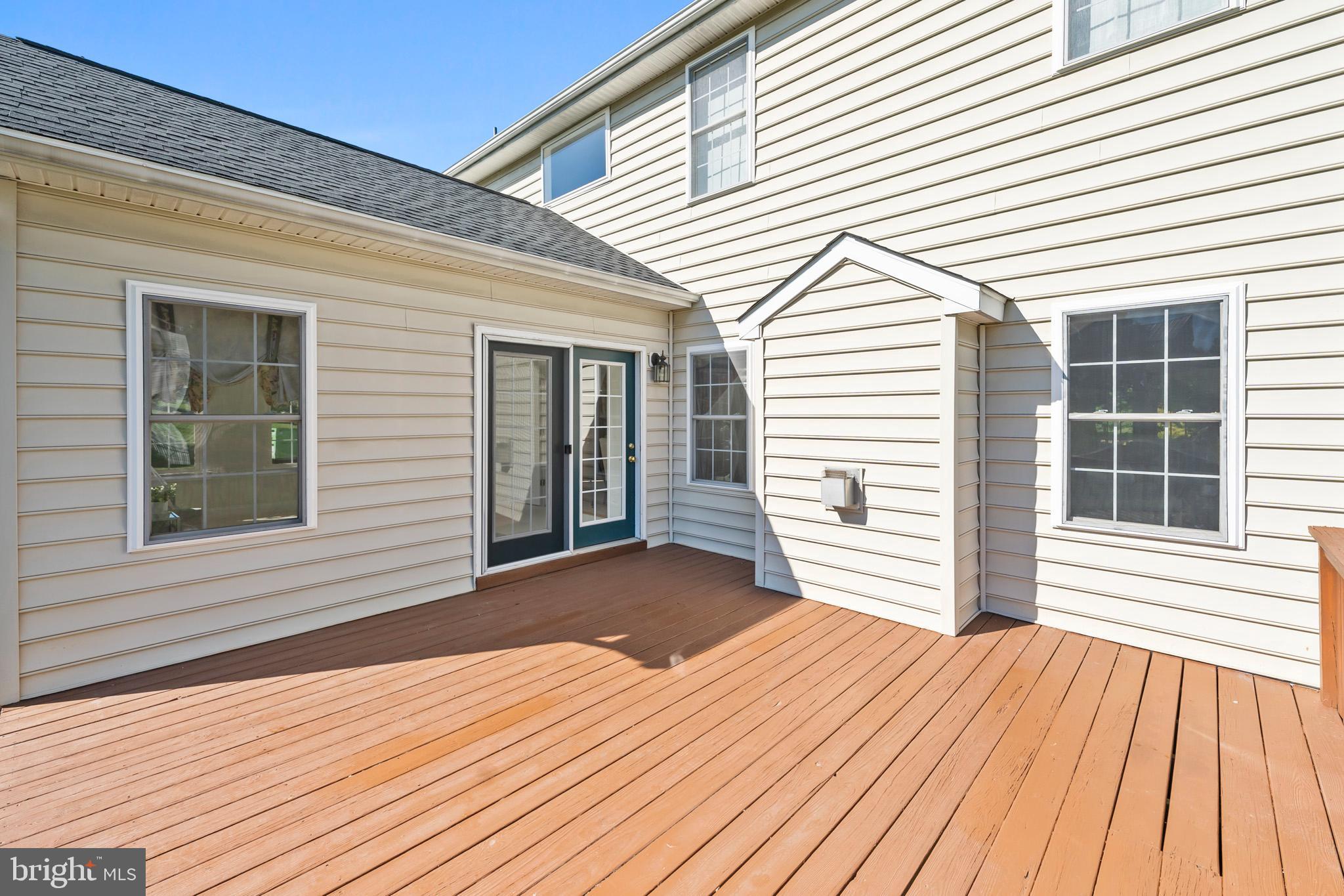 LYONS CREEK OVERLOOK - Residential