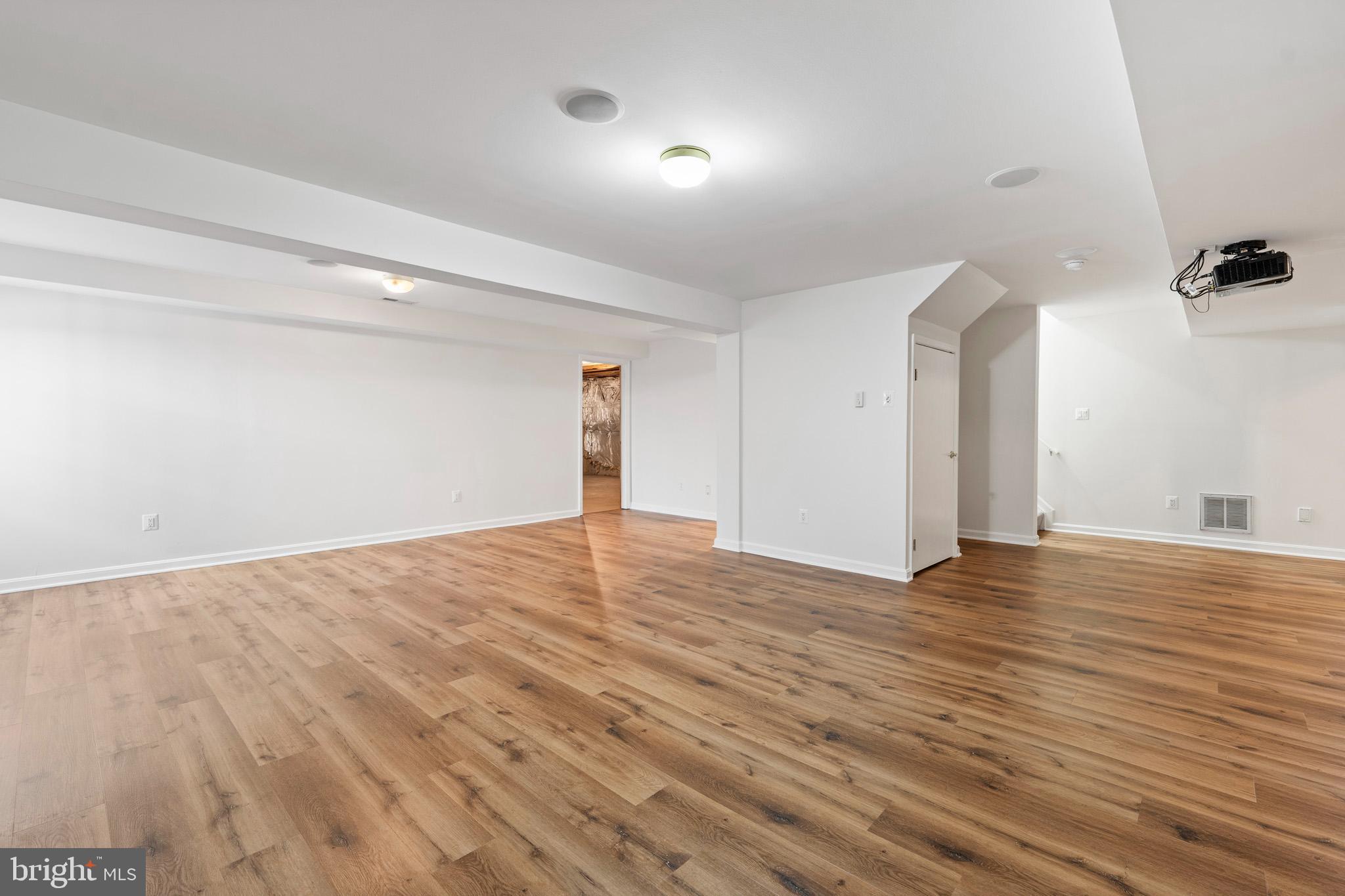 LYONS CREEK OVERLOOK - Residential