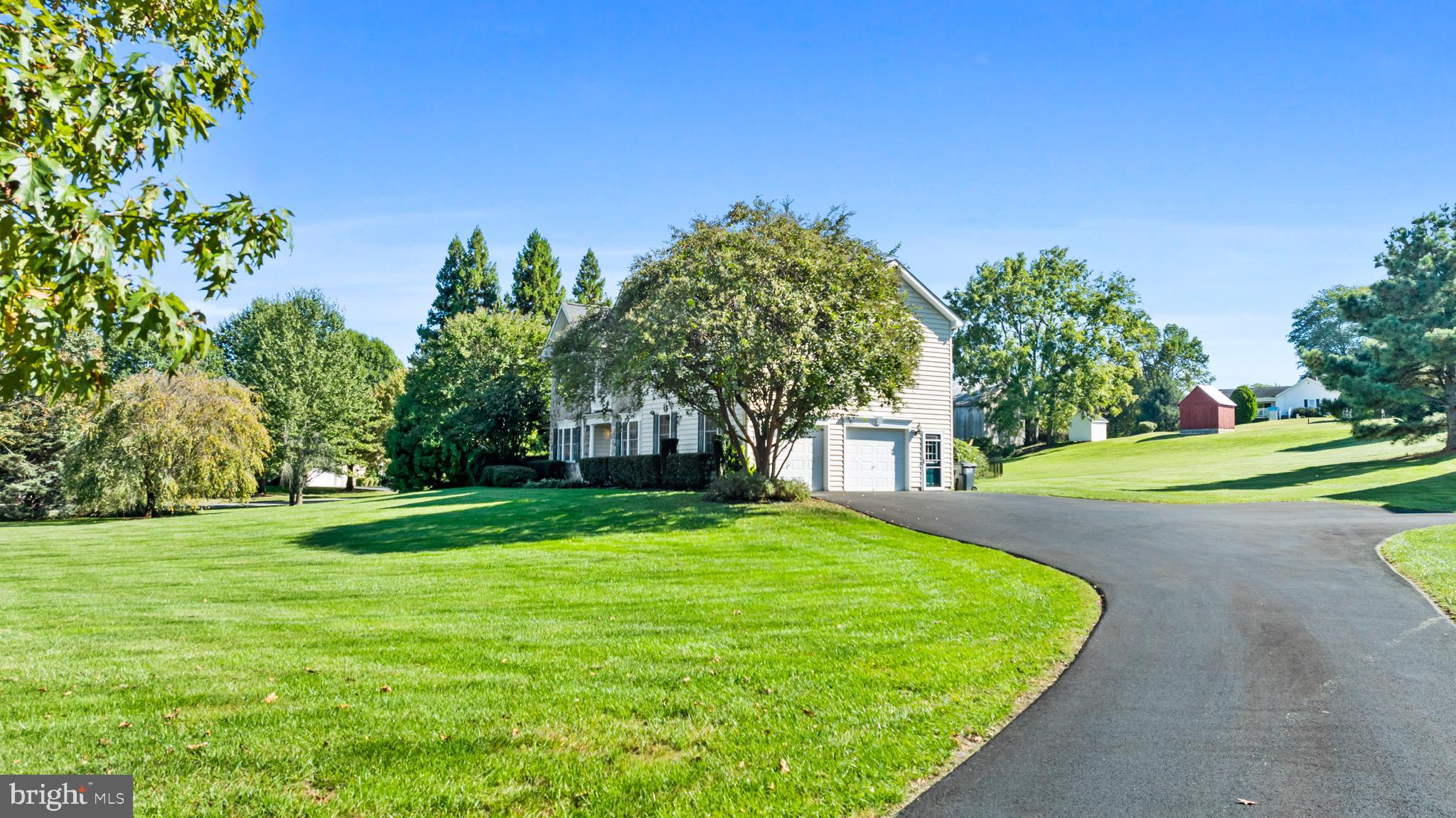LYONS CREEK OVERLOOK - Residential