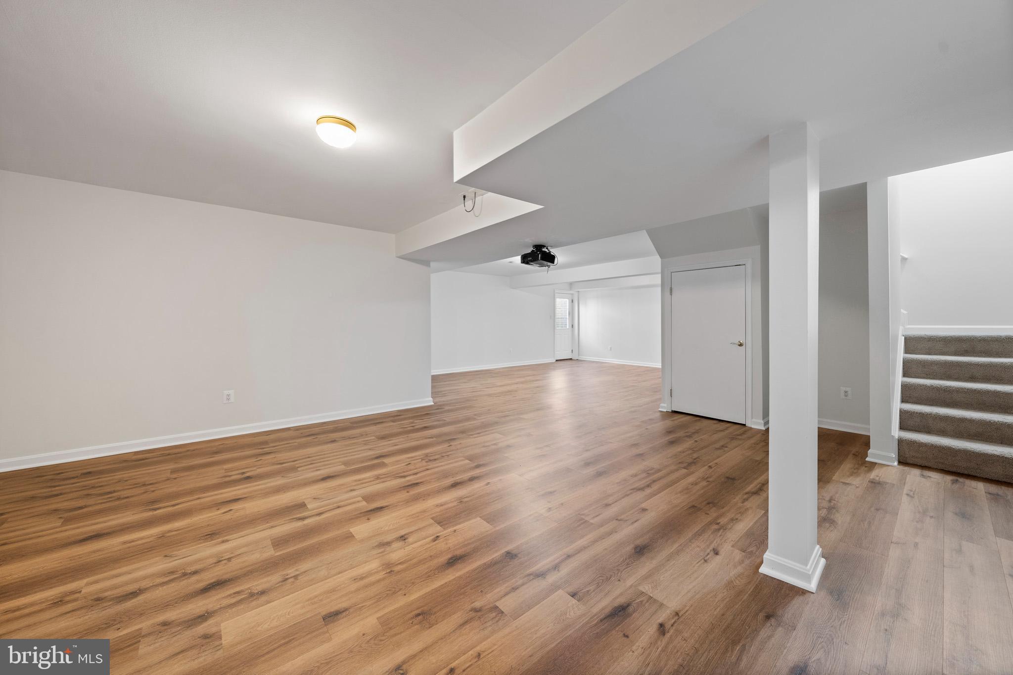 LYONS CREEK OVERLOOK - Residential