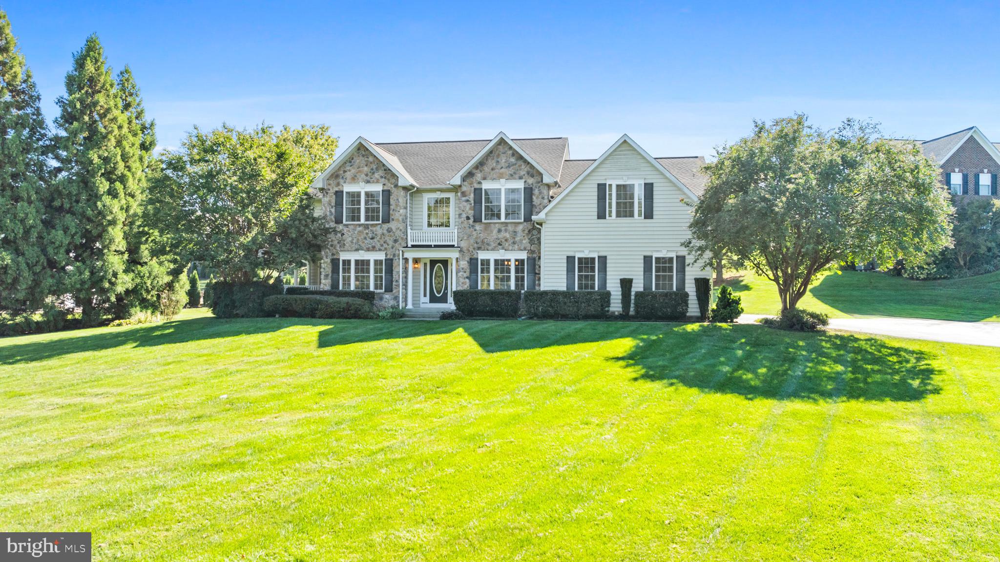 LYONS CREEK OVERLOOK - Residential