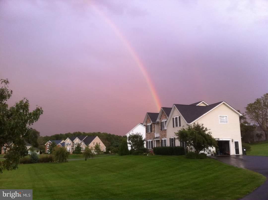 LYONS CREEK OVERLOOK - Residential