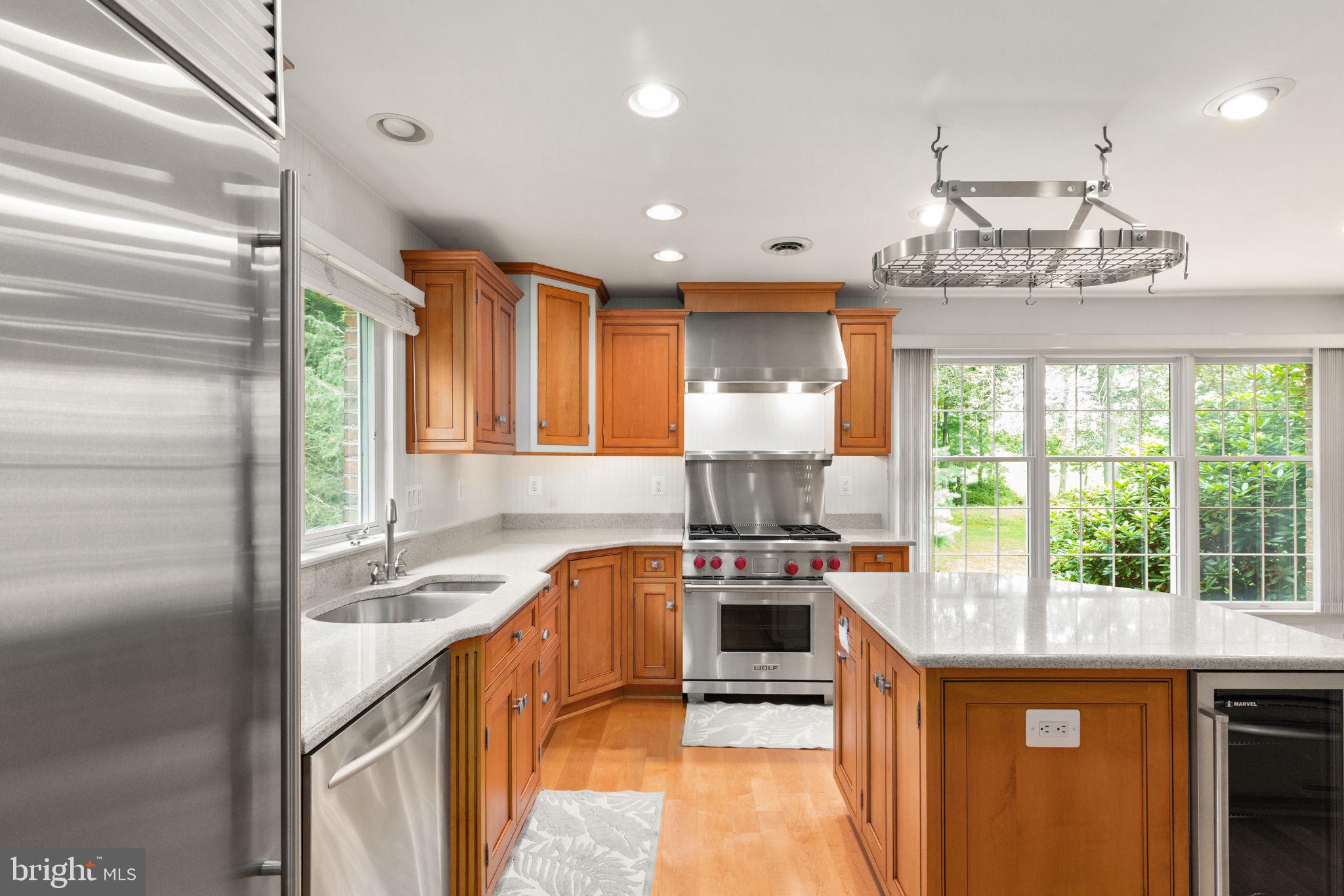 910 LEESWOOD ROAD