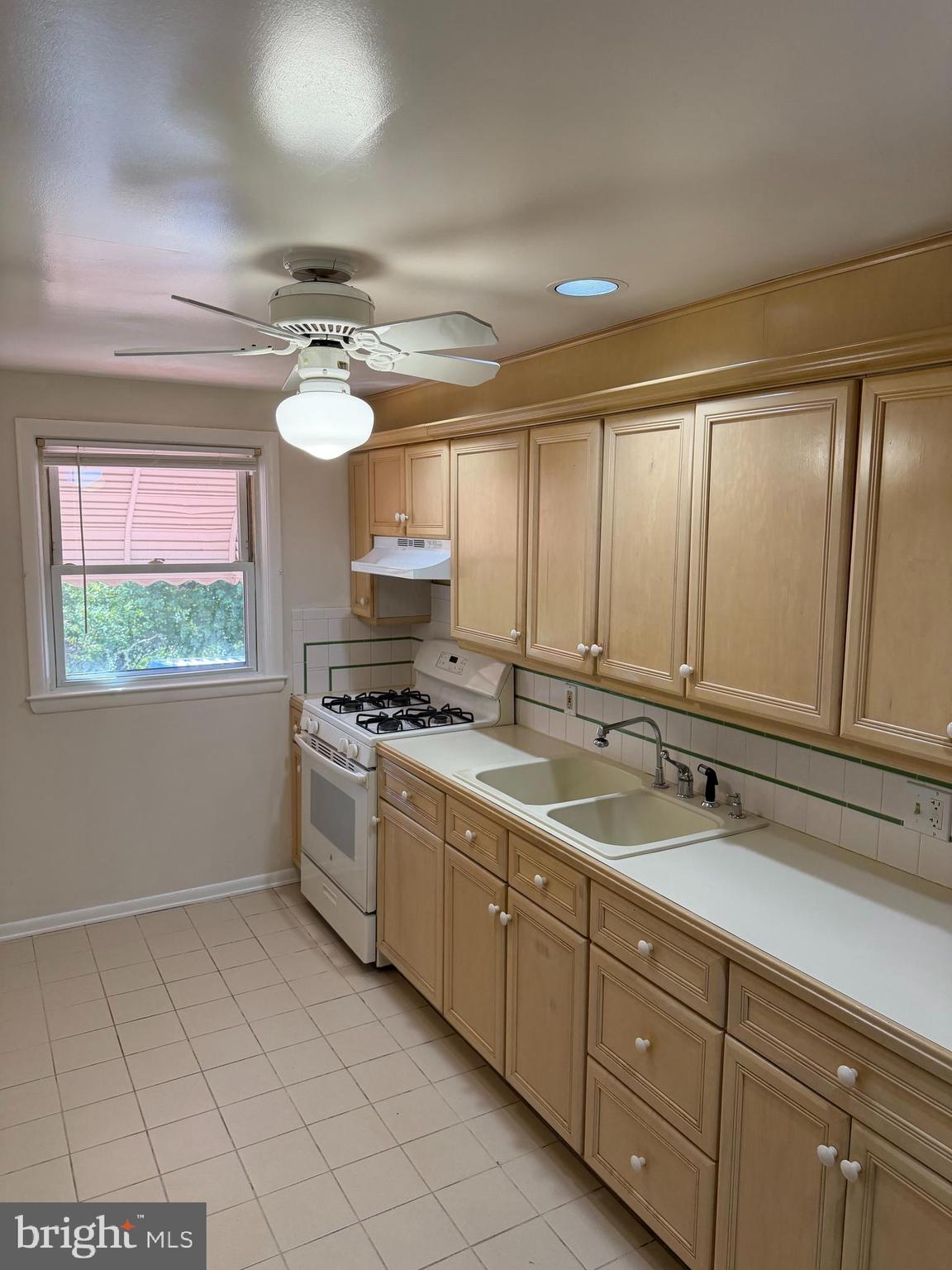 MAIDEN CHOICE VILLAGE - Residential Lease