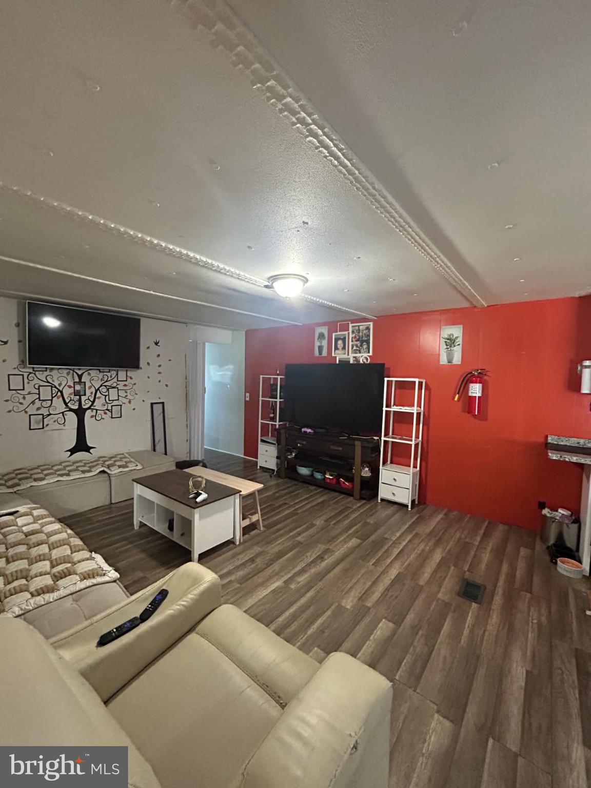 205 DELAWARE - Photo 2
