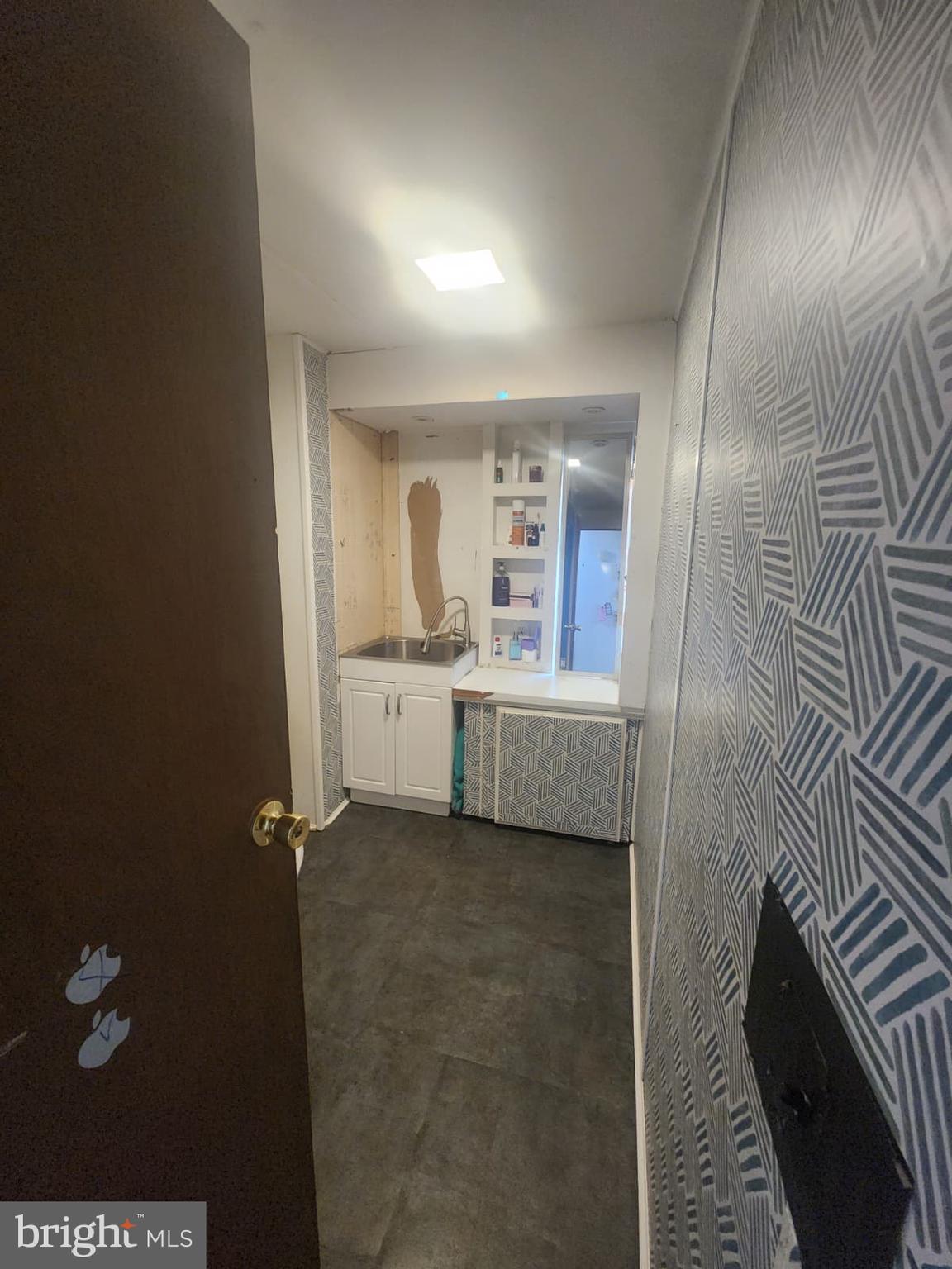 205 DELAWARE