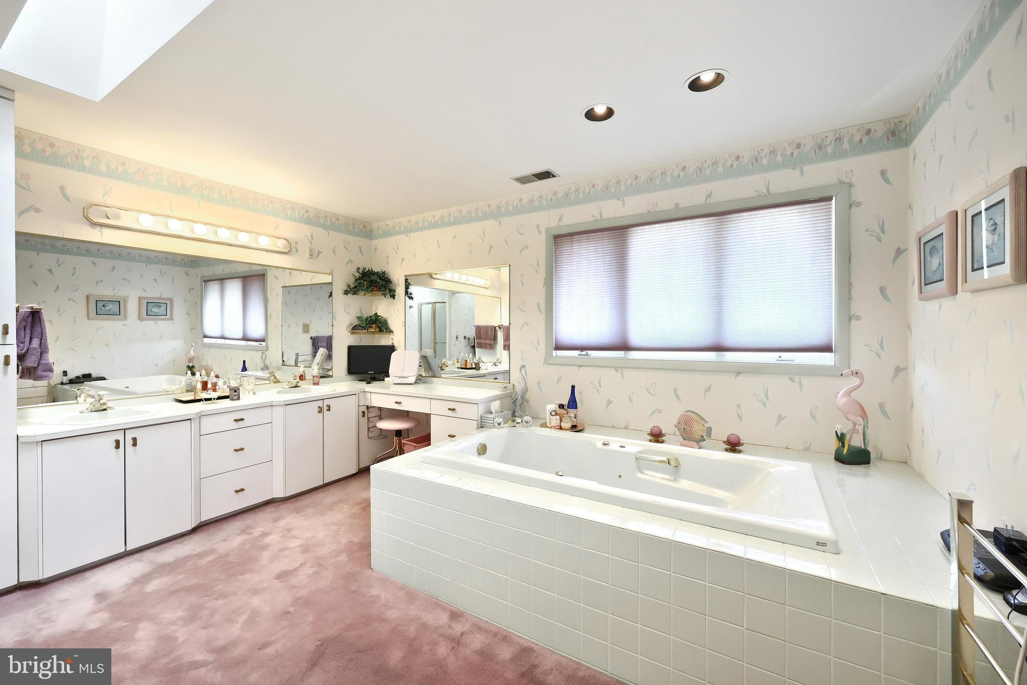 BROOKFIELD - Residential