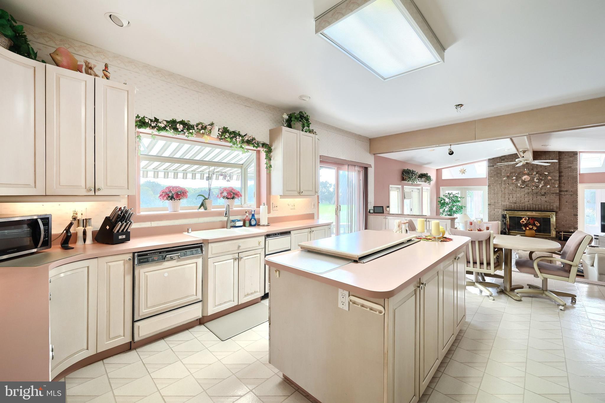 BROOKFIELD - Residential