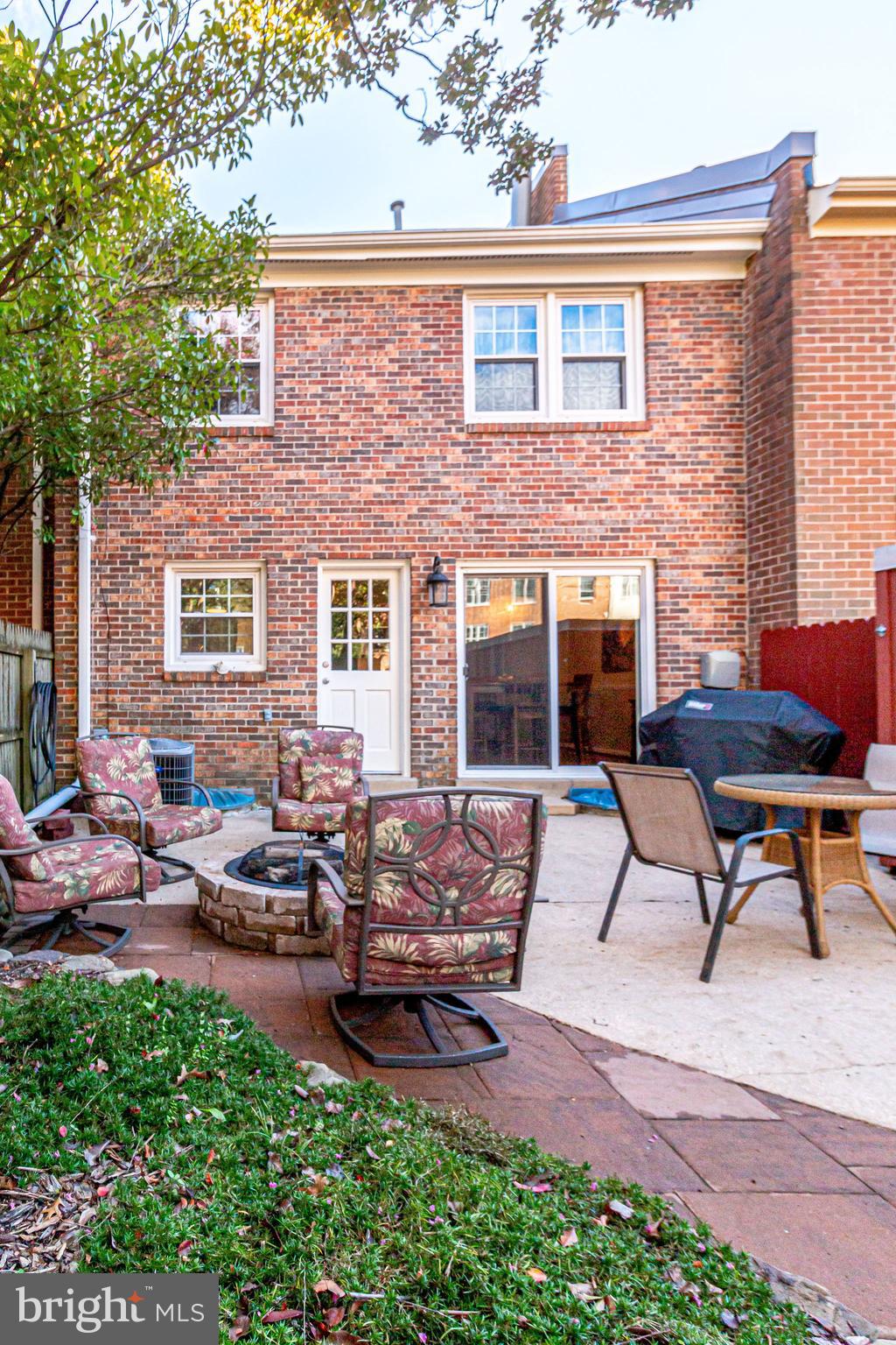 CHARLESTOWN - Residential