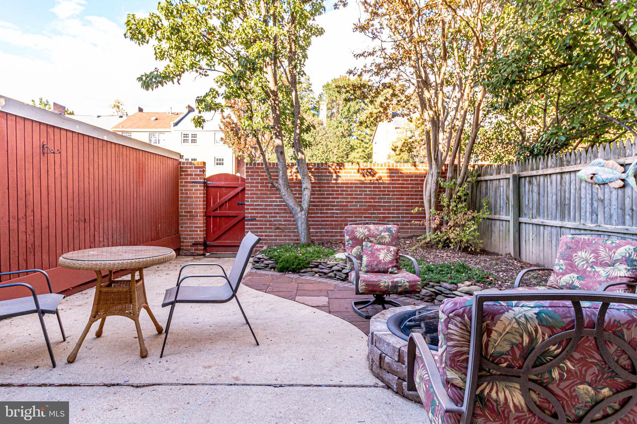 CHARLESTOWN - Residential