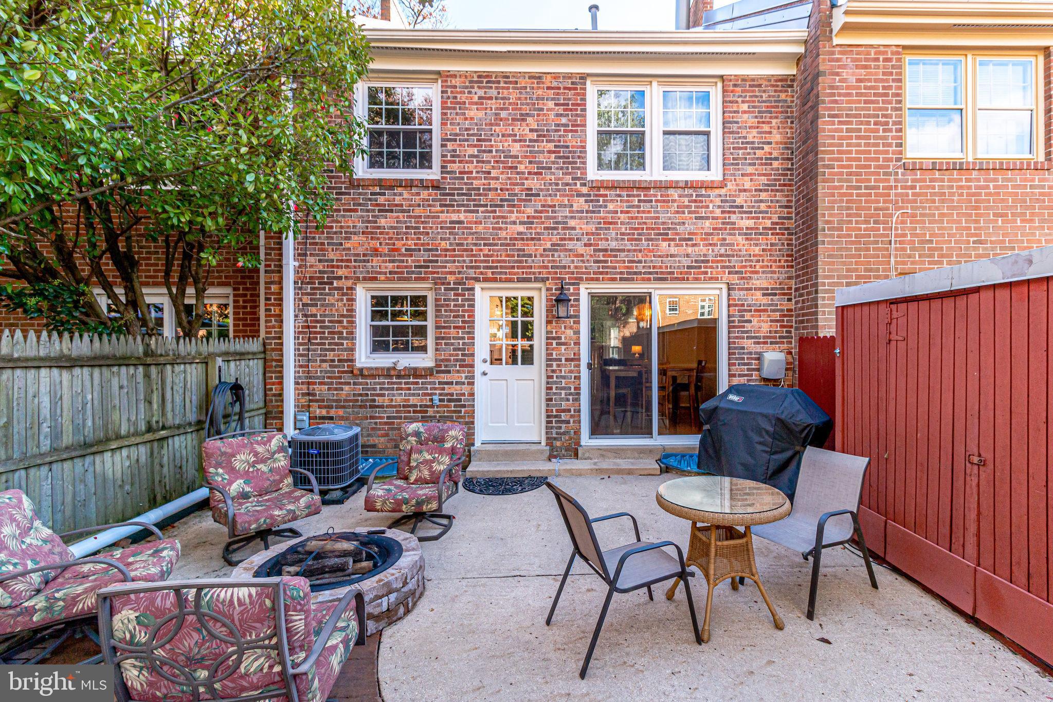 CHARLESTOWN - Residential