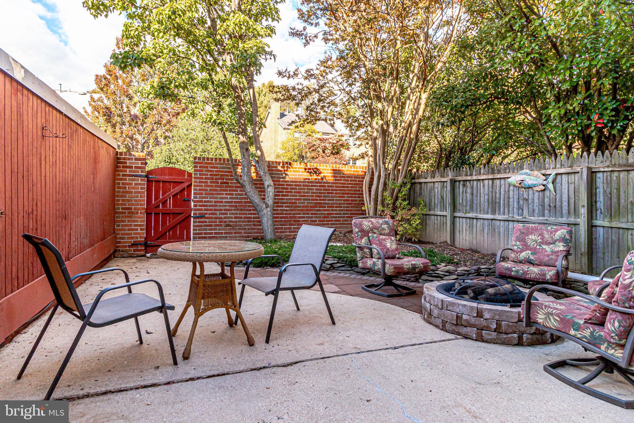 CHARLESTOWN - Residential