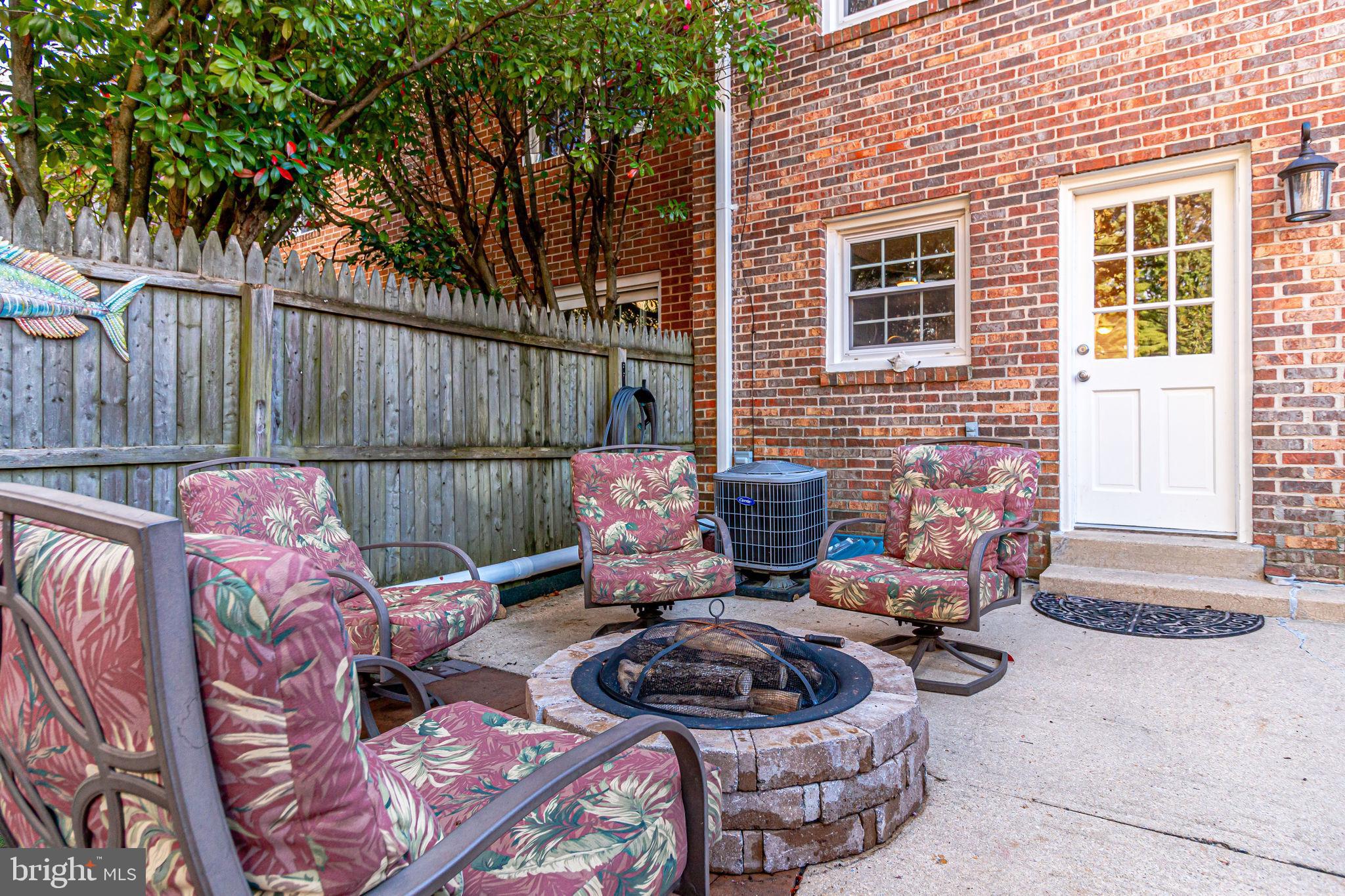 CHARLESTOWN - Residential