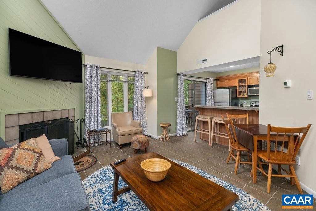 755 LAURELWOOD CONDOS