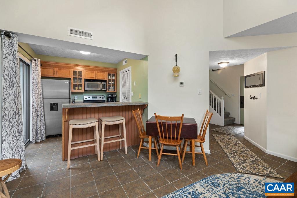 755 LAURELWOOD CONDOS