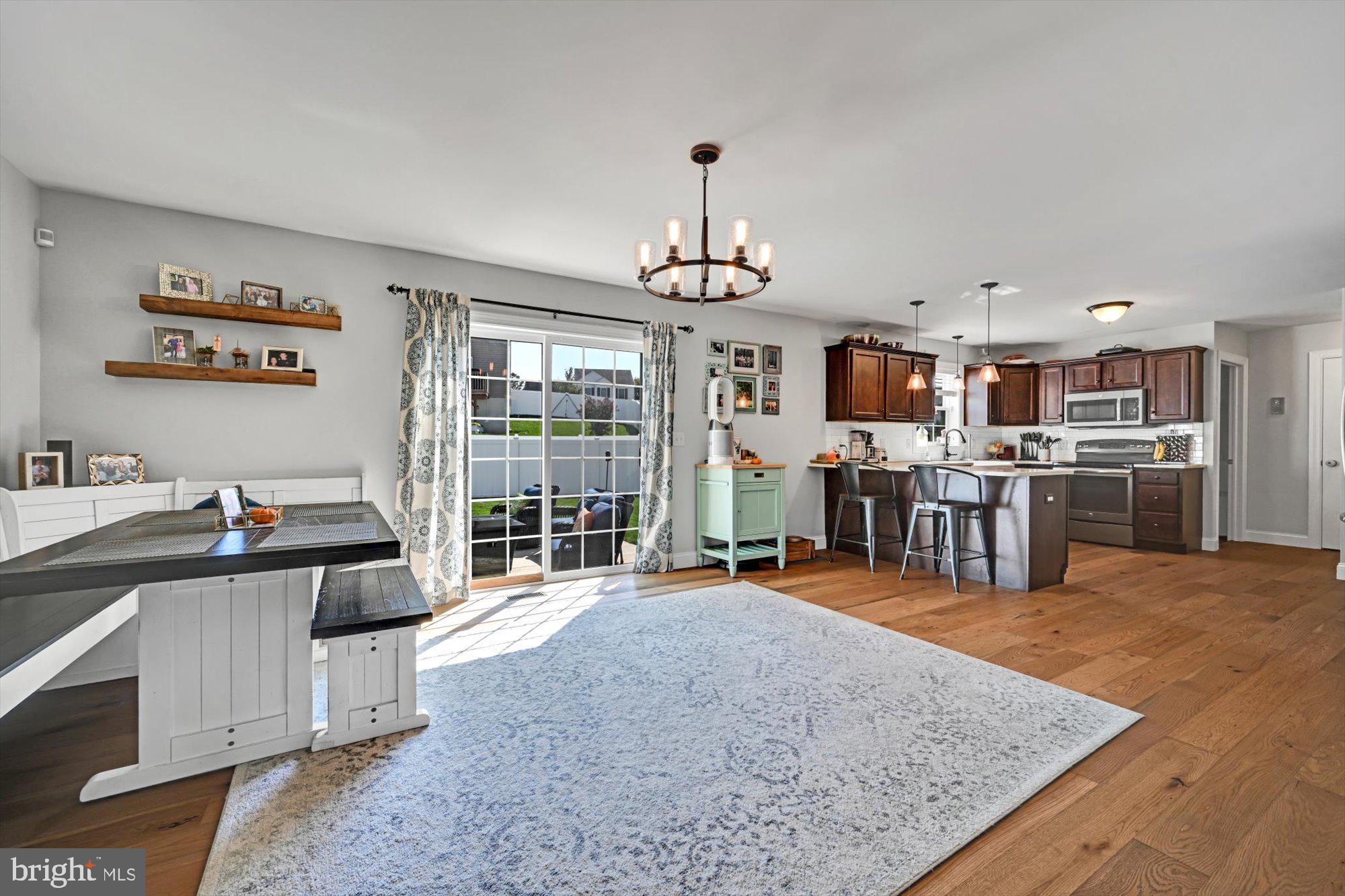 CEDAR HOLLOW - Residential