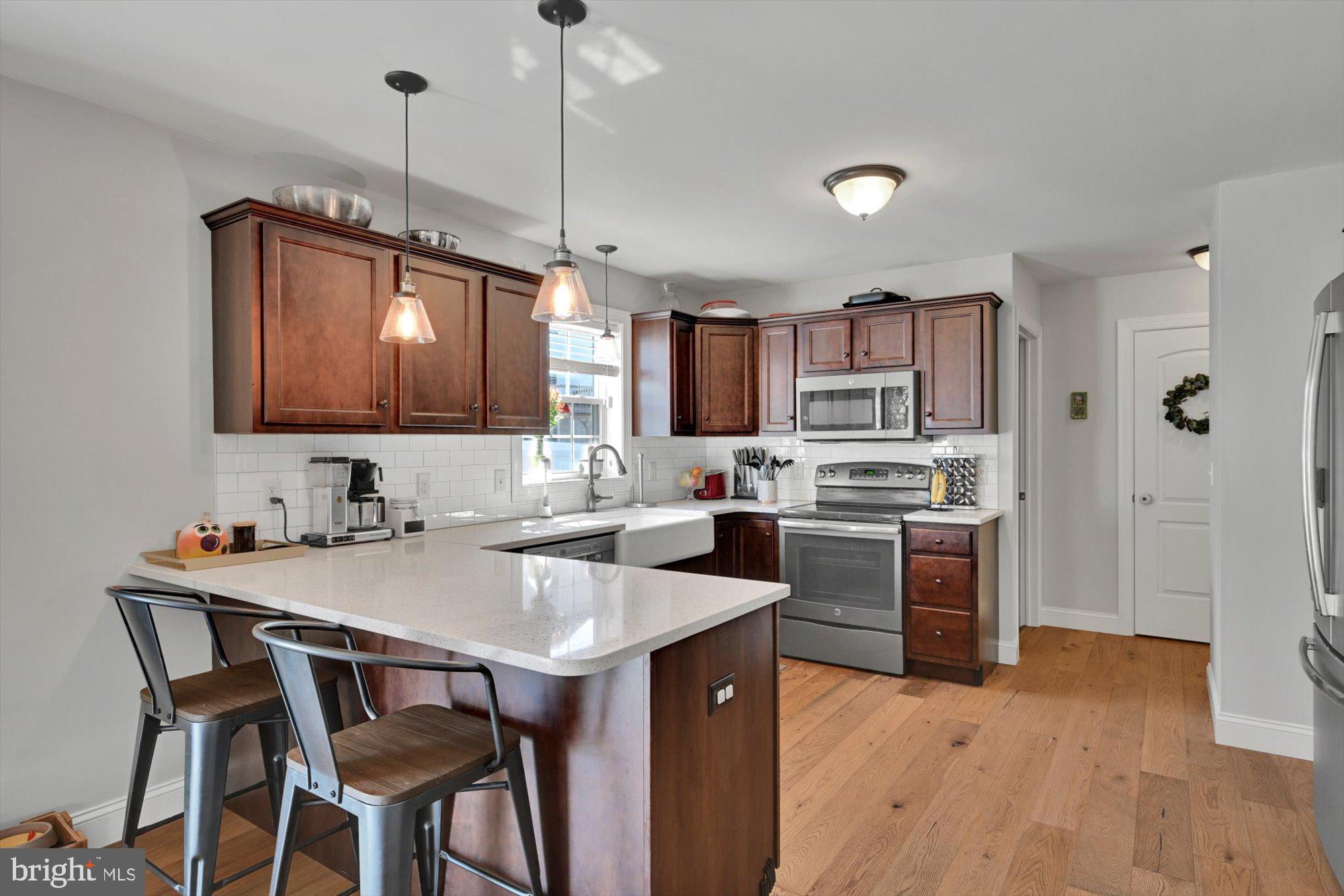 CEDAR HOLLOW - Residential