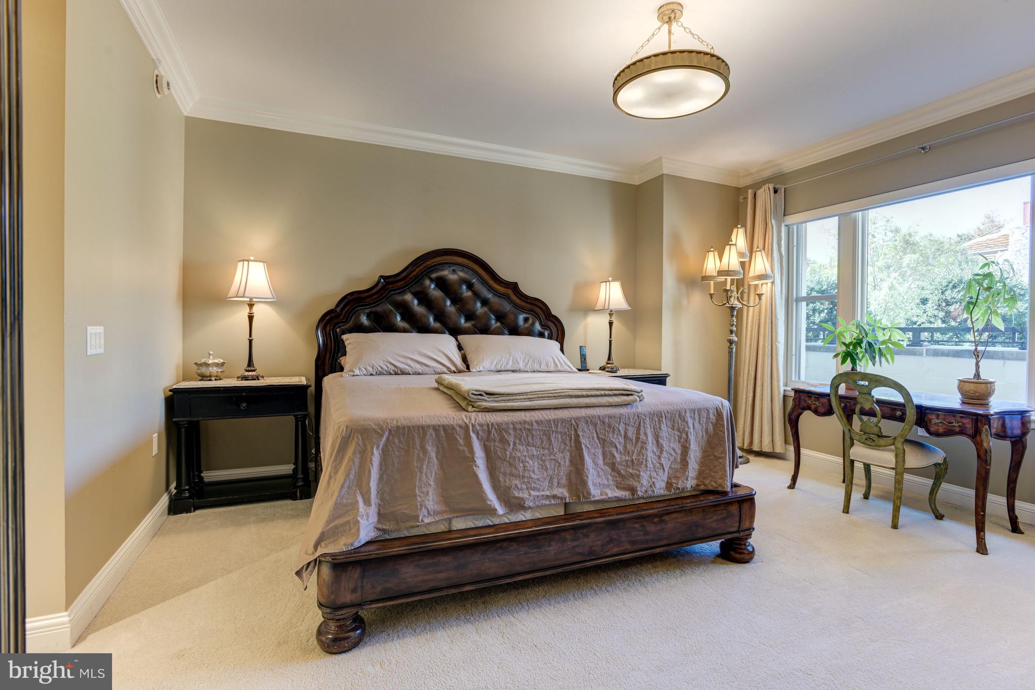 THE RITZ-CARLTON RESIDENCES - Residential