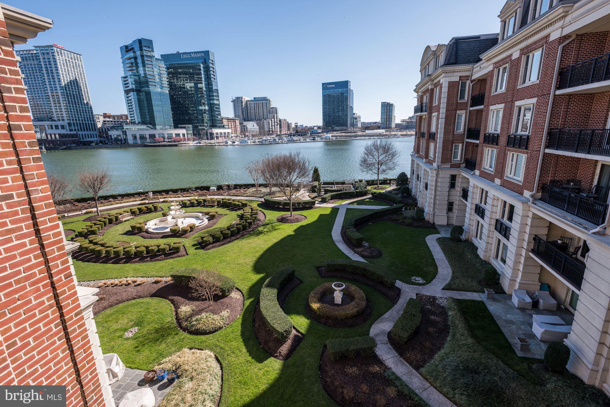 THE RITZ-CARLTON RESIDENCES - Residential