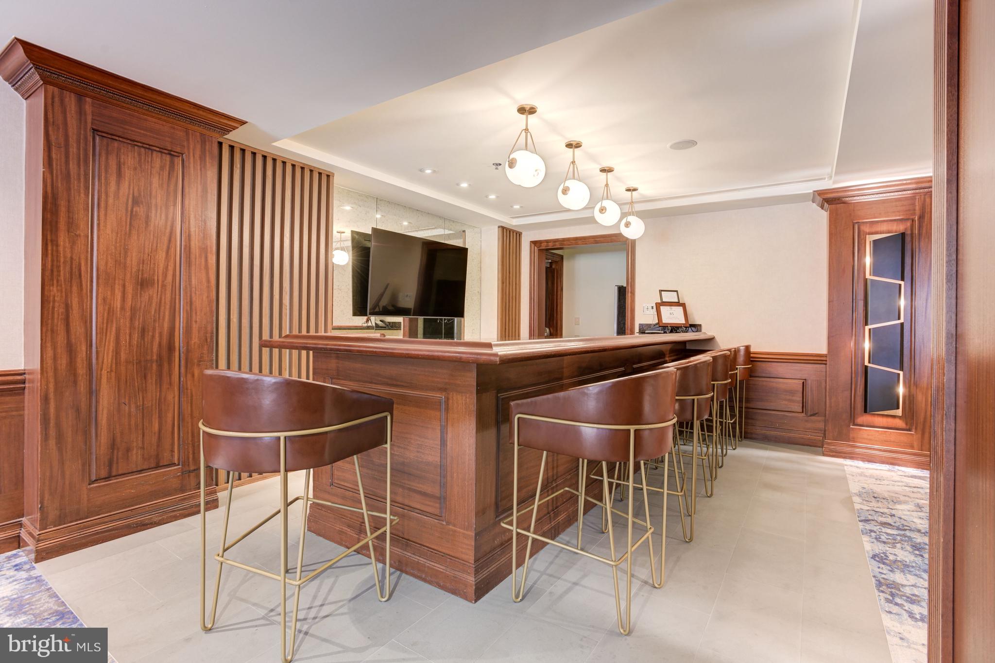 THE RITZ-CARLTON RESIDENCES - Residential