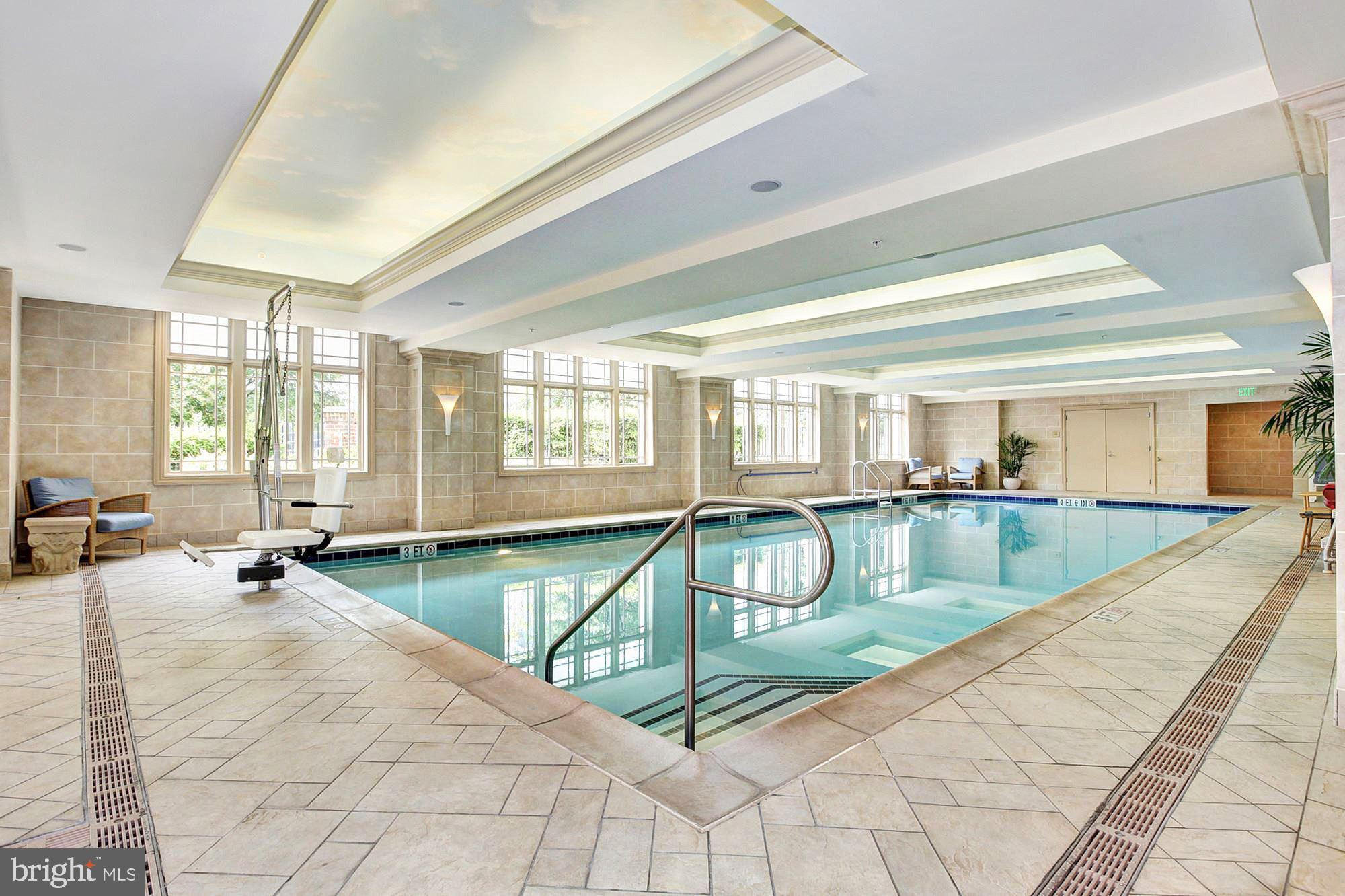 THE RITZ-CARLTON RESIDENCES - Residential