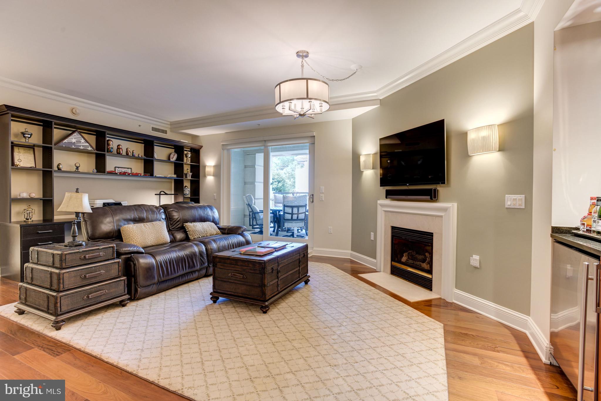 THE RITZ-CARLTON RESIDENCES - Residential