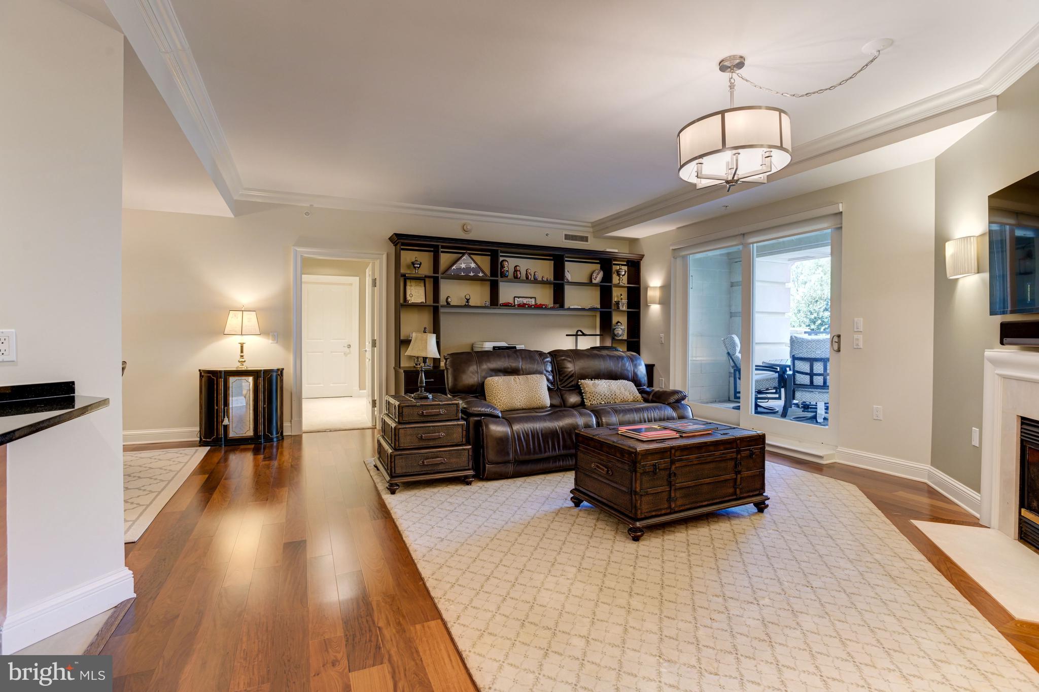 THE RITZ-CARLTON RESIDENCES - Residential