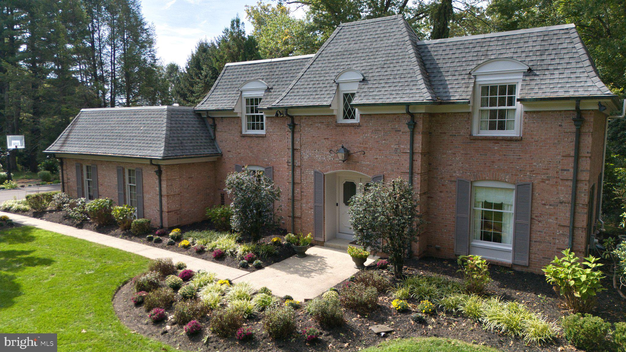 5 FORREST HILL ROAD