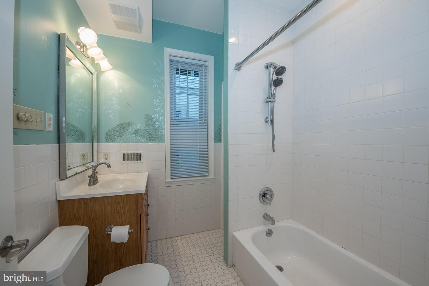 ART MUSEUM AREA - Residential Lease