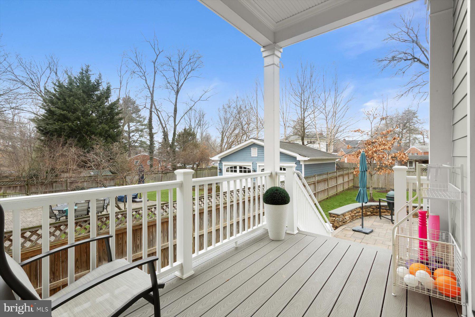 GROVE AVENUE - Residential