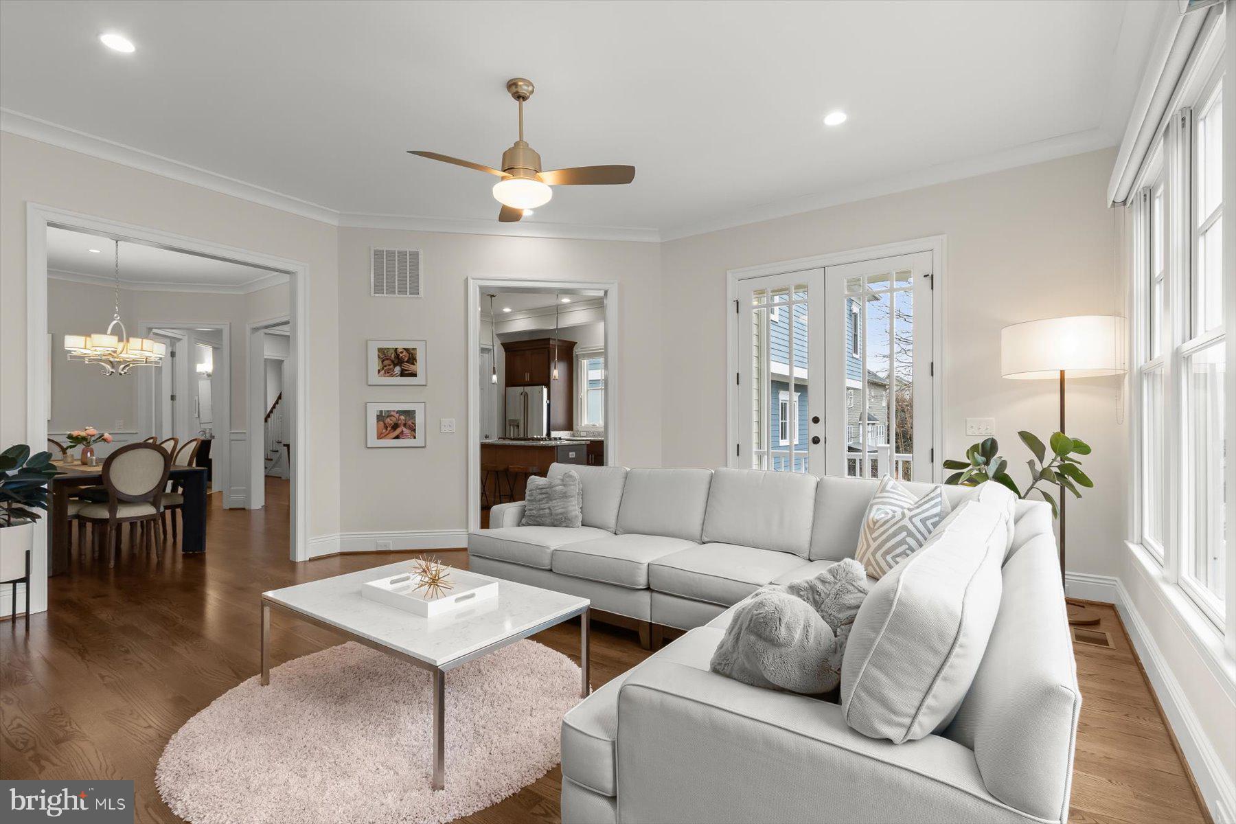 GROVE AVENUE - Residential