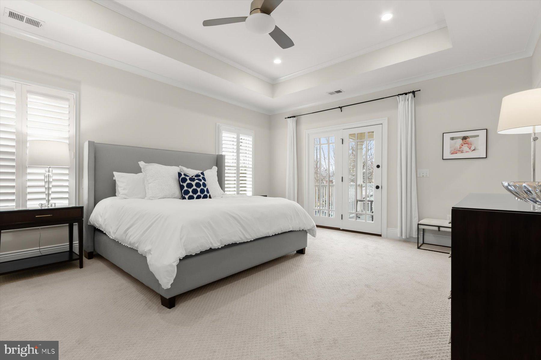 GROVE AVENUE - Residential