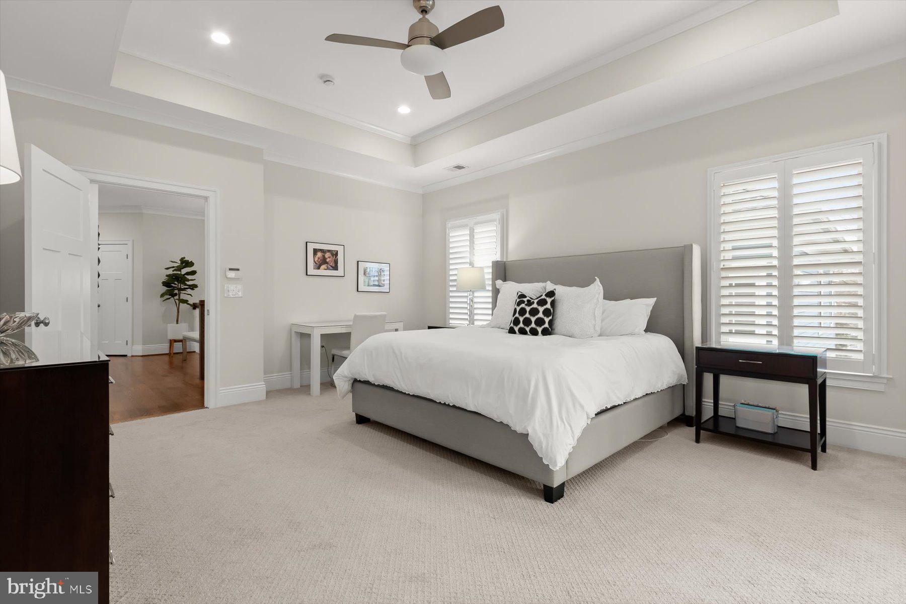 GROVE AVENUE - Residential