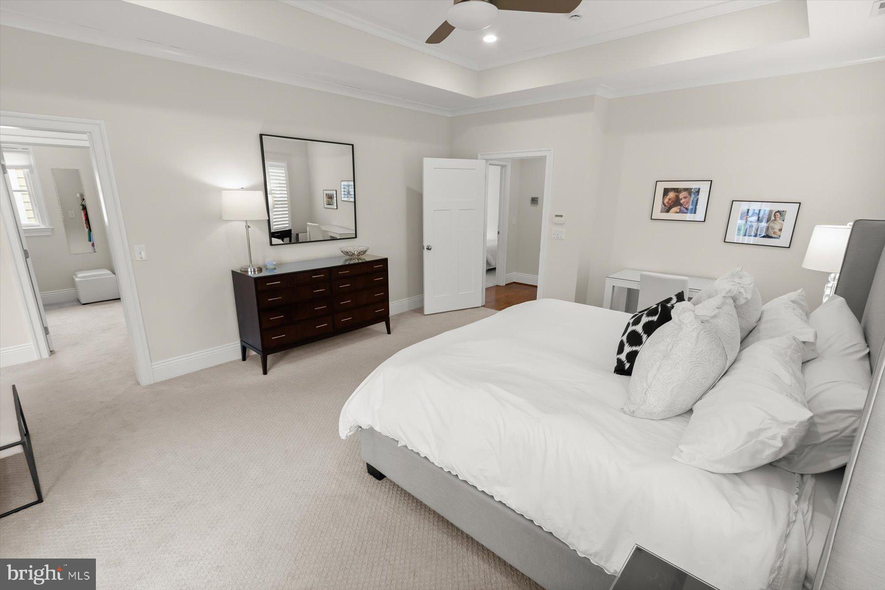 GROVE AVENUE - Residential