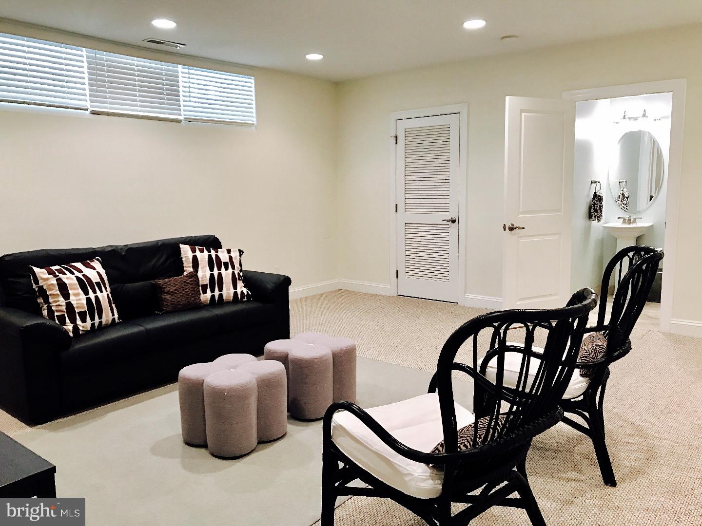 FAIRMOUNT - Residential