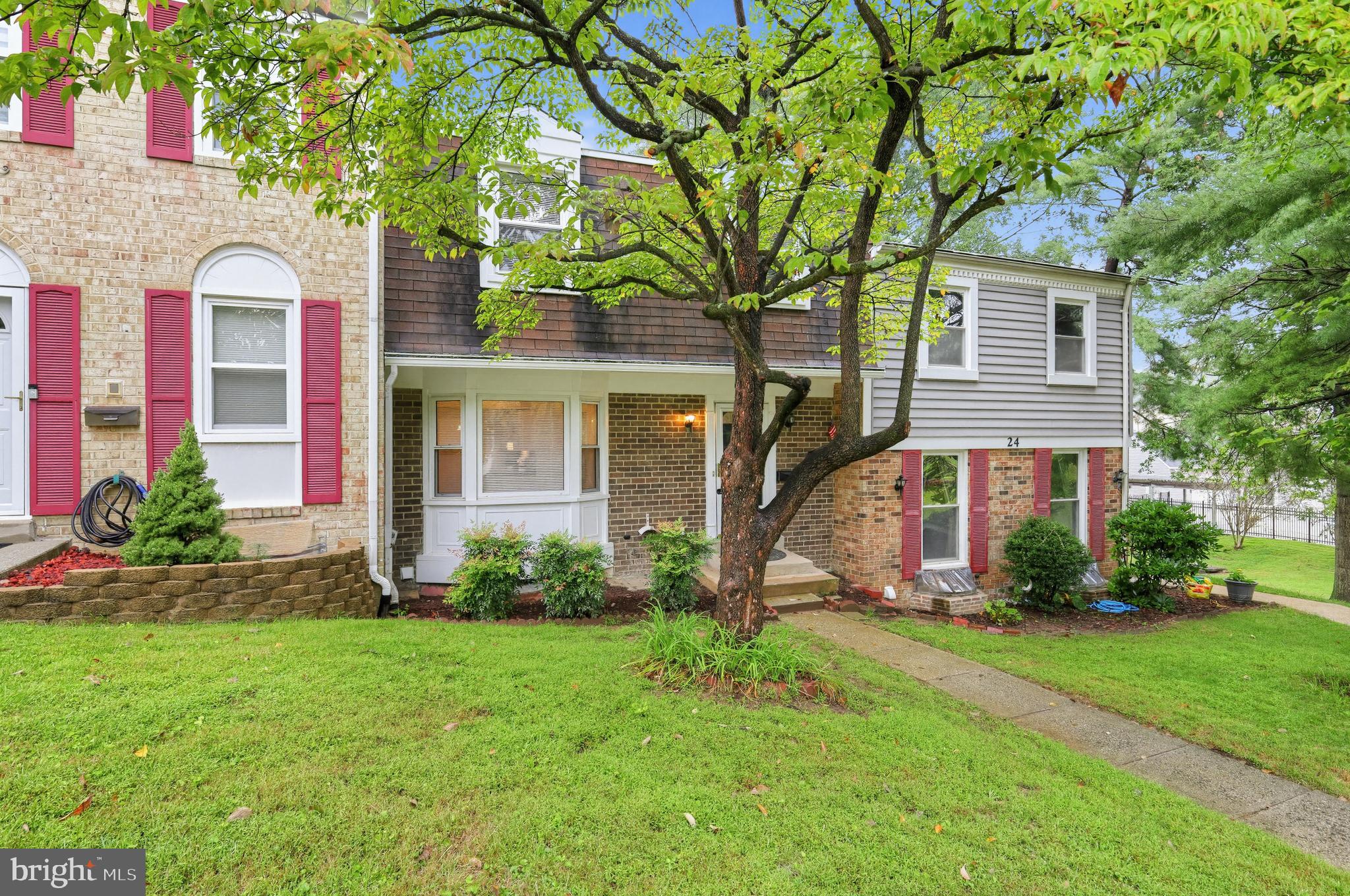 22 WADE COURT