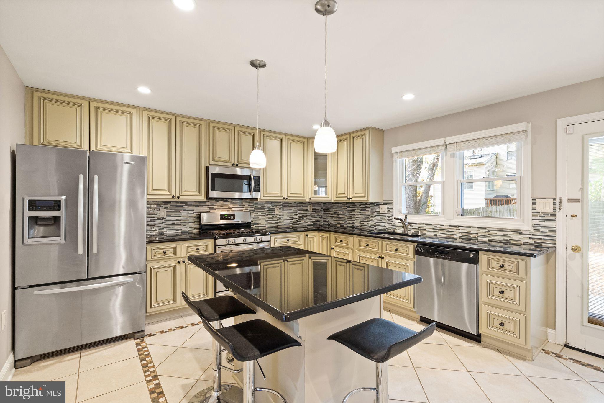 ALTA VISTA - Residential Lease