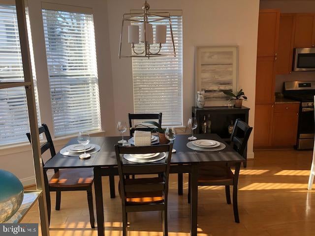 1633 COLONIAL TERRACE 201