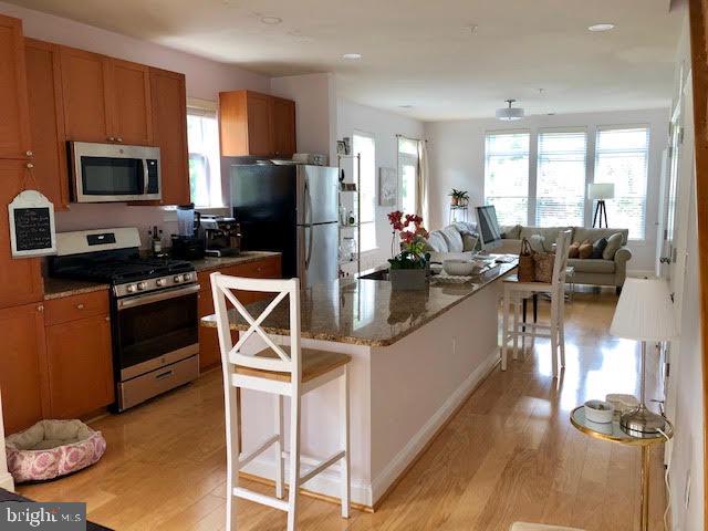 1633 COLONIAL TERRACE 201