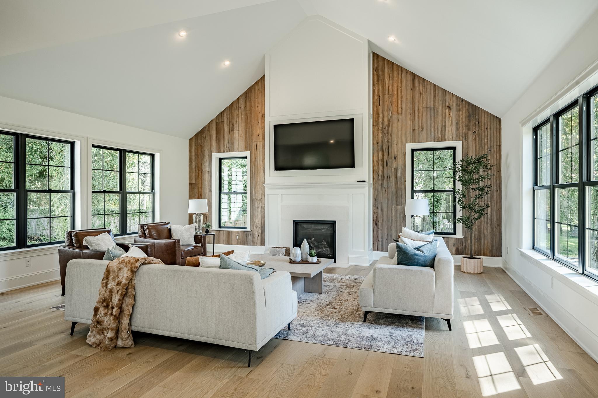 1427 SUGARTOWN ROAD