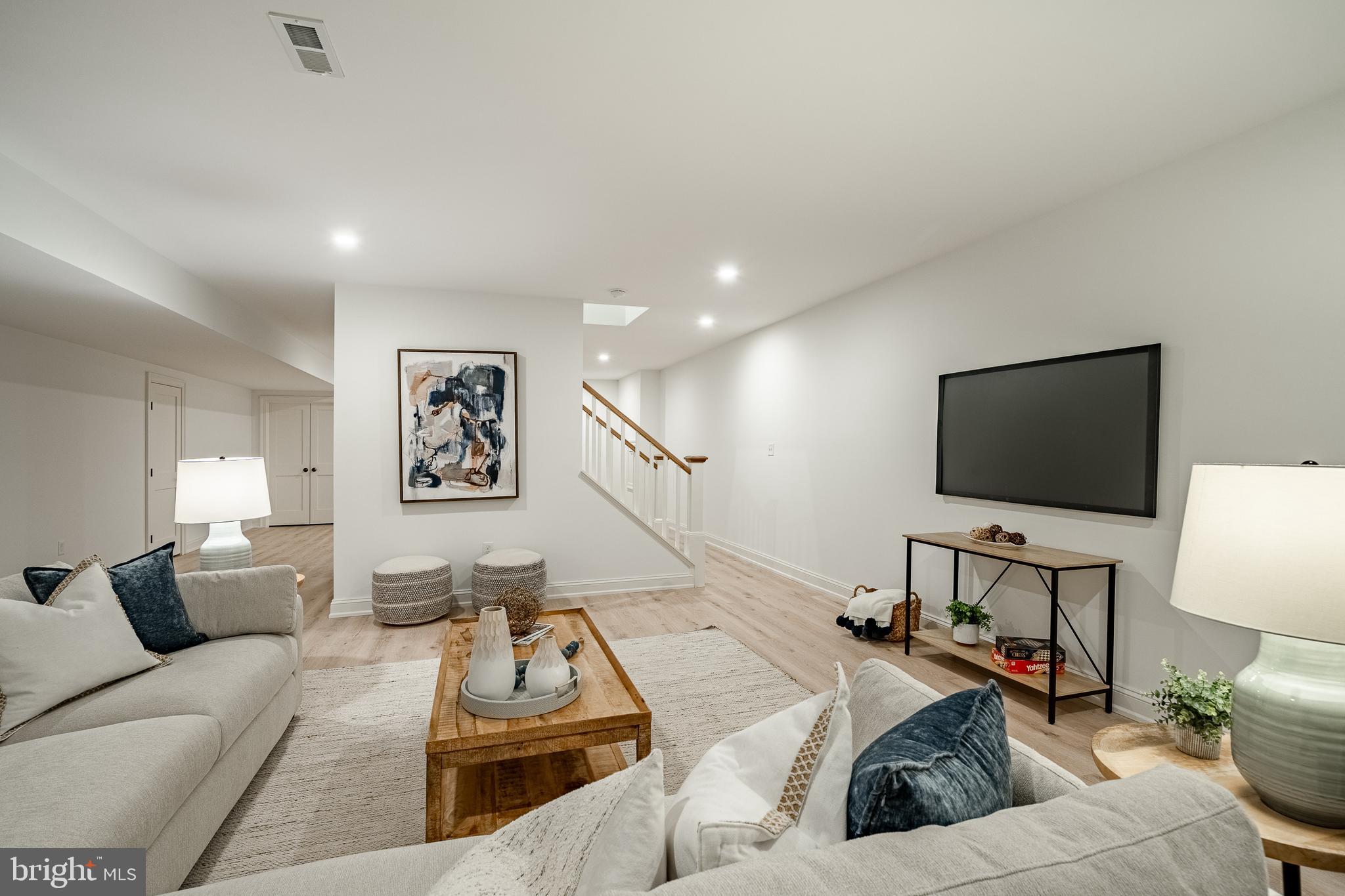 SUGARPOINTE - Residential