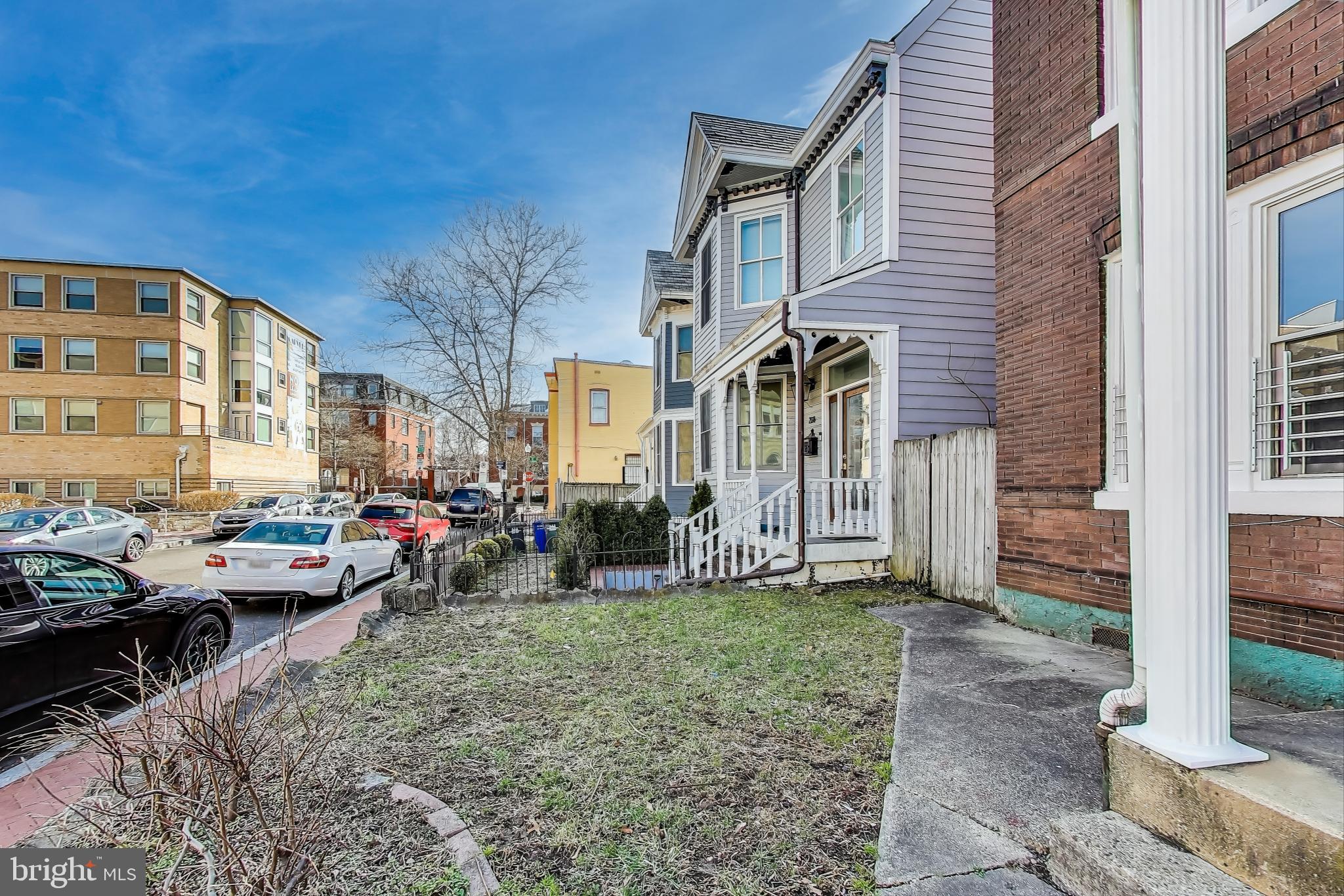 212 ELM STREET NW