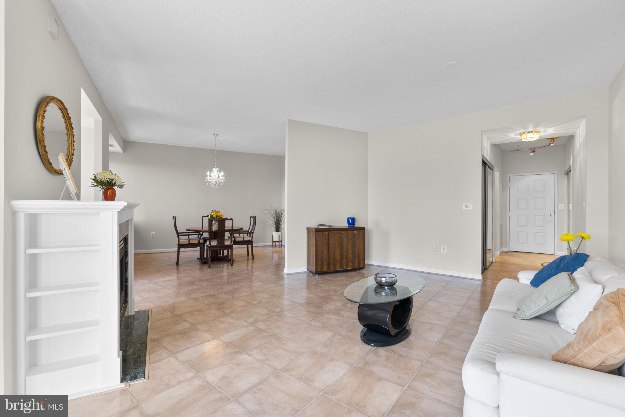 VANTAGE POINT EAST AT LEISURE WORLD - Residential