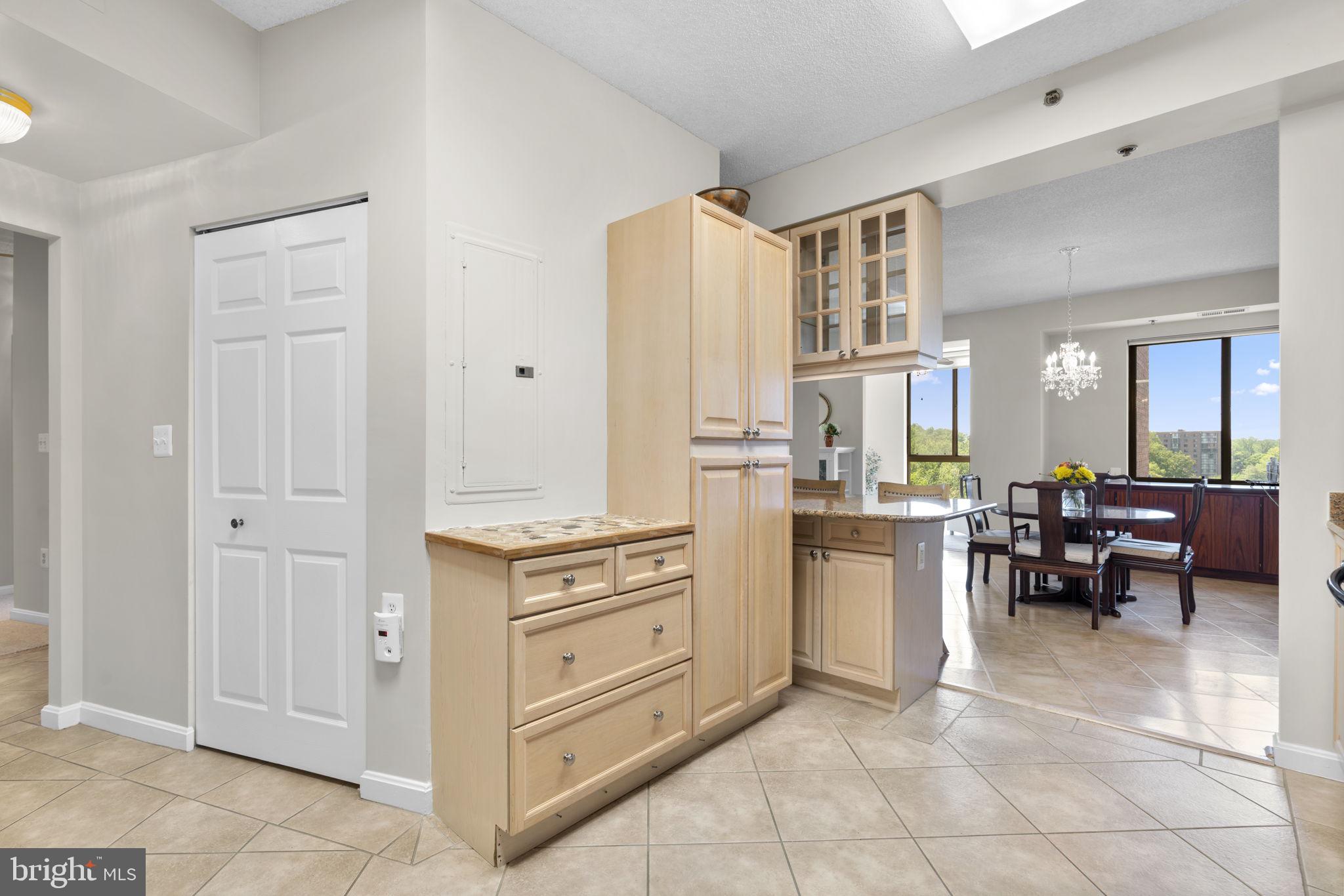 VANTAGE POINT EAST AT LEISURE WORLD - Residential