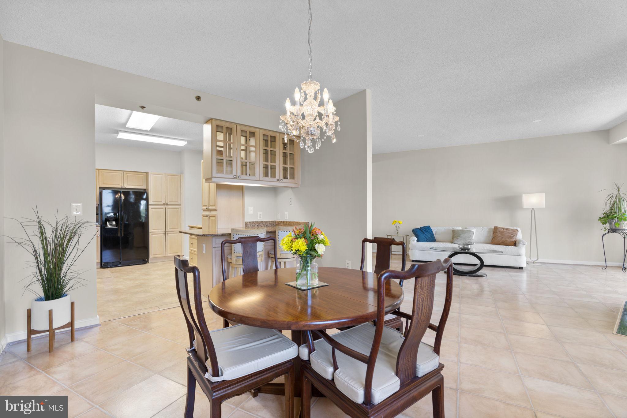 VANTAGE POINT EAST AT LEISURE WORLD - Residential