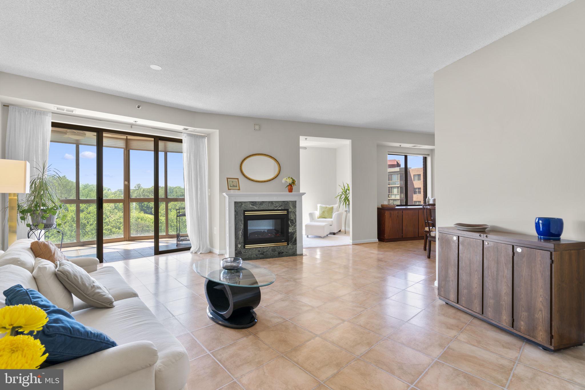 VANTAGE POINT EAST AT LEISURE WORLD - Residential